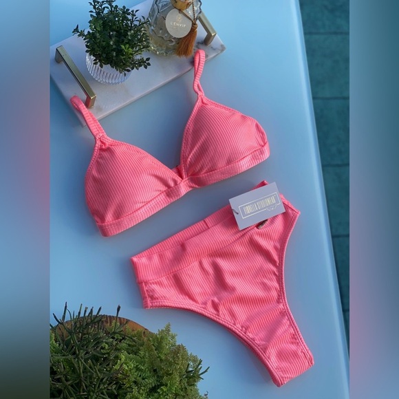 Vibrant Brazilian Bikini Set - Picture 2 of 4